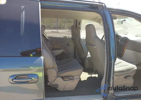 2005 Chrysler Town & Country из США, поврежденный, VIN 1C4GP45R15B222602